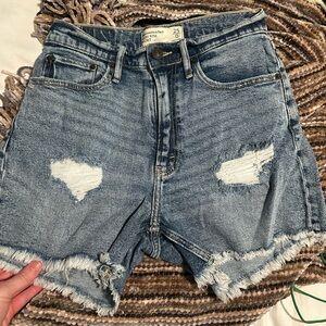 Abercrombies High rise short
